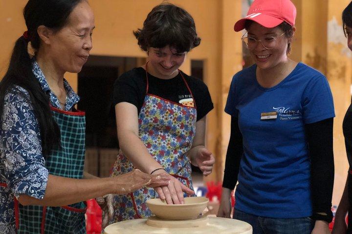 Landtour zum Bat Trang Pottery Village