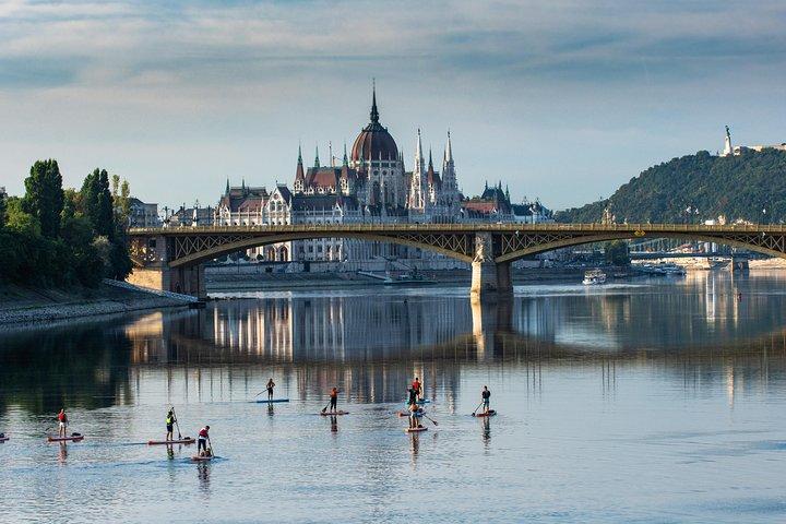 Sunrise SUP para o coração de Budapeste