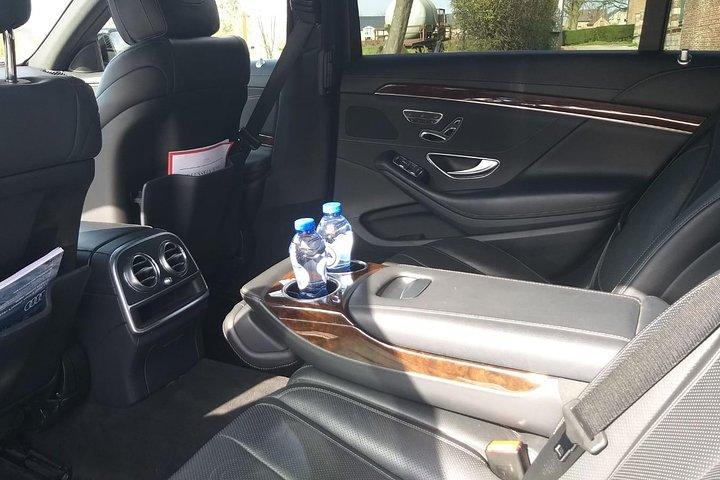 ブリュッセルからフランクフルトへの専用車による専用送迎