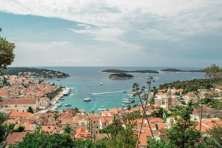 Visite privée des îles Hvar Pakleni et des secrets de Brac et de Solta