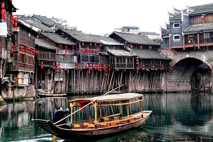 3-dages "en bid" af mystisk West Hunan-tur (Zhangjiajie+Fenghuang)