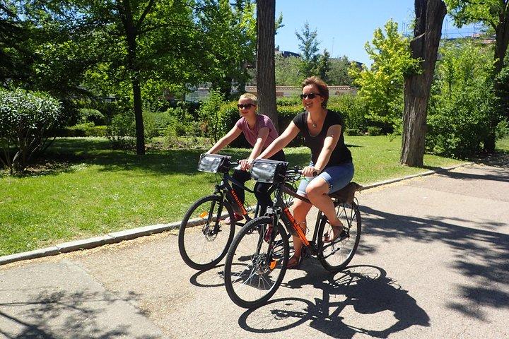 Privat Madrid City Tour | Regular Bike/E-Bike | Grupper fra 32€