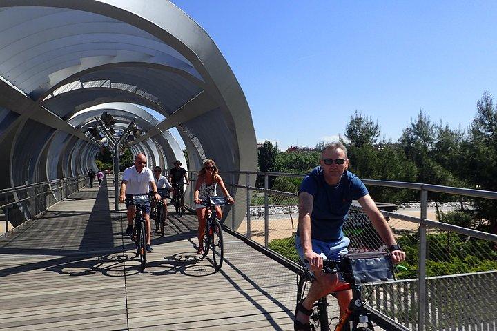 Madrid City Tour | Regular cykel eller E-bike | Reducerede grupper
