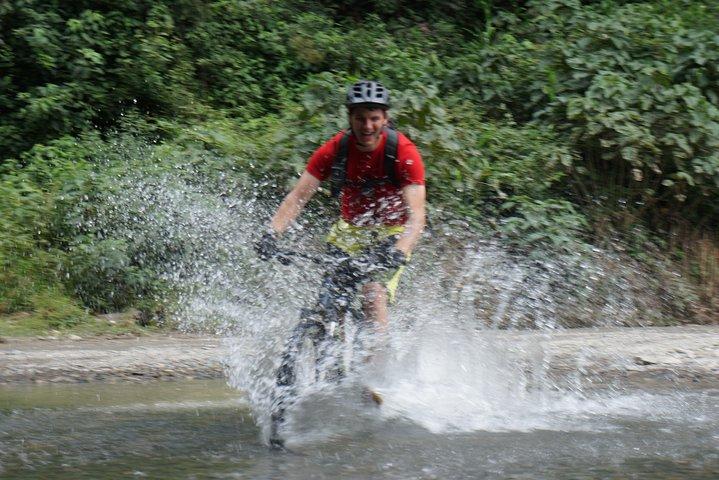 Death Road, Bolivia: Mountainbiketur på världens farligaste väg