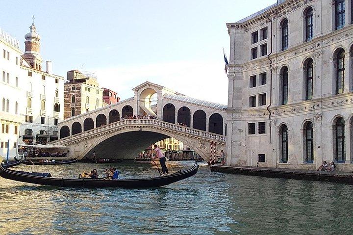 Visita privada a pie por Venecia más almuerzo en la isla de Murano y visita a la fábrica de vidrio