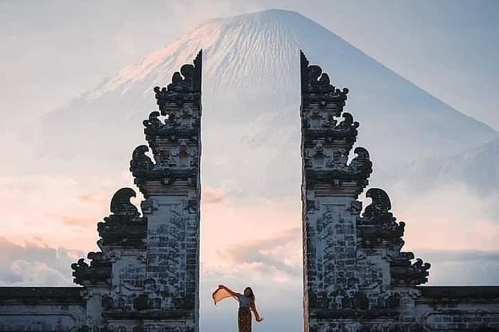 Tukad Cepung Besakih Lempuyang Tempel Best of East Bali Tour