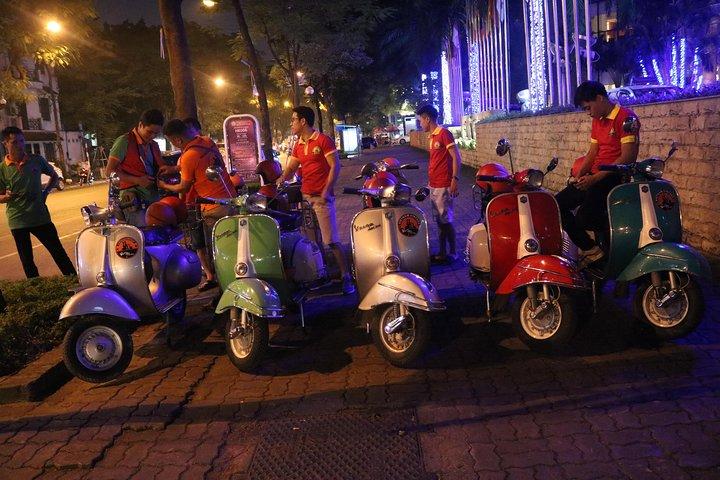 Vespa Nacht Street Food Tour Hanoi