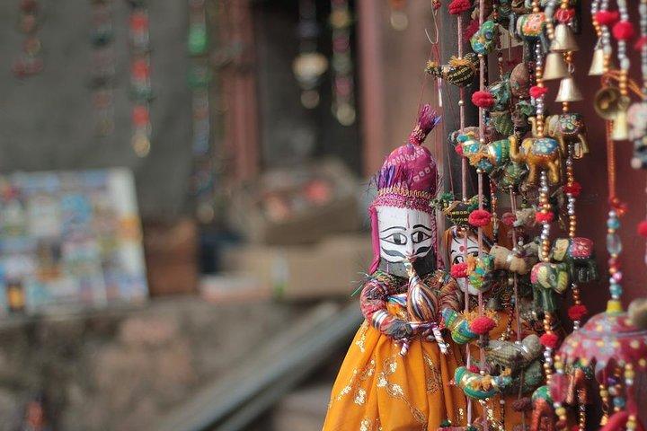 Alla scoperta dei mercati colorati: shopping tour di Jaipur con trasferimenti
