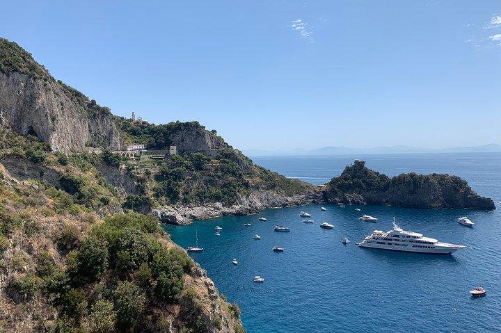 Transfer between Rome and Positano with a 2-hour stop in Pompeii