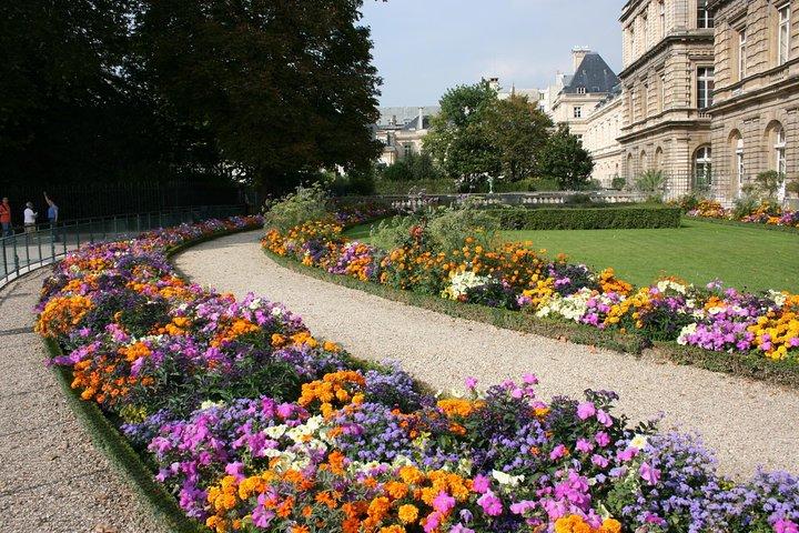 Paris Luxembourg Gardens Highlights Small-Group Walking Tour