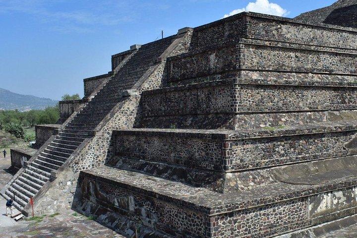 Sparsam combo 2 dagar som besöker Guadalupes basilika, pyramider, Cuernavaca, Taxco