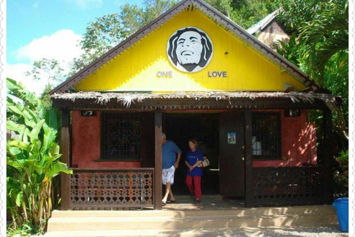 Excursão particular de Bob Marley Nine Mile saindo de Montego Bay