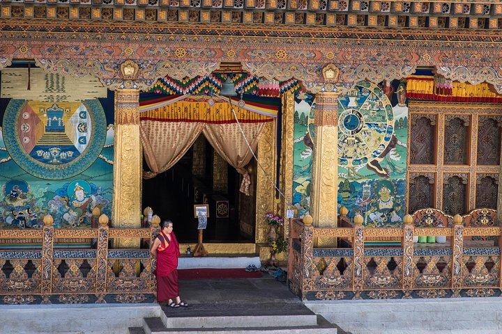 Tour por lo mejor de Bután (cultura, caminatas, caminata corta, estadía monástica)