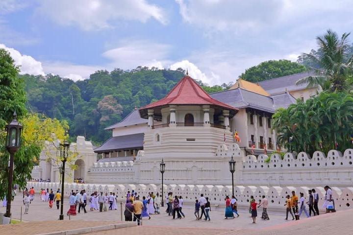 Tour all-inclusive di Kandy Day da Colombo e Negombo