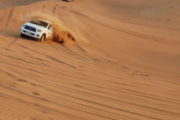 Dubaï : safari dans le désert, quad, balade à dos de chameau et dîner buffet