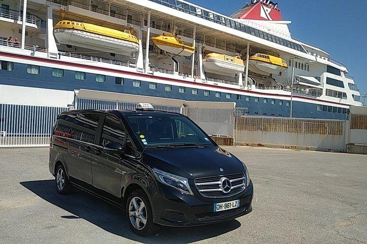 5-Hour Private Sightseeing Tour van de Provence vanuit Marseille in luxe auto