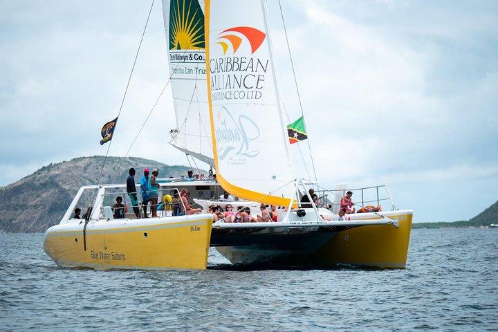 St Kitts Deluxe Catamaran Snorkeling Tour med frokost