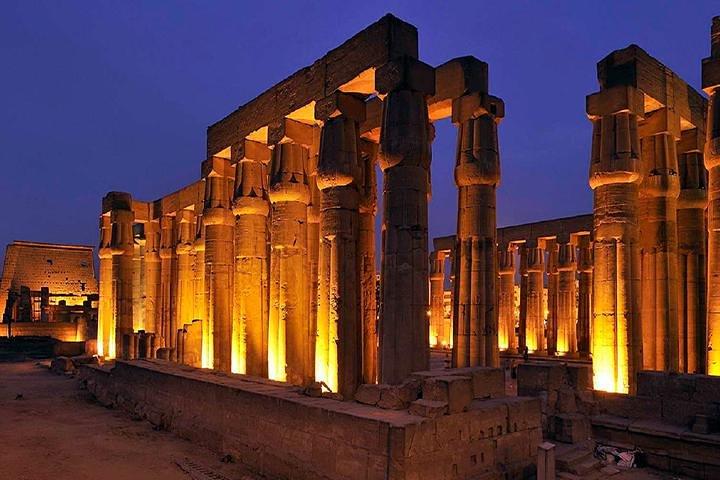 spectacle son et lumière au KARNAK TEMPLE