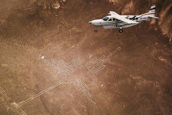 The Nazca Lines flight & Huacachina Oasis from Lima (Private)