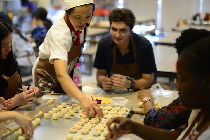 スイーツからストリートまで：パイナップル ケーキ DIY 付き 6 時間の台北アドベンチャー