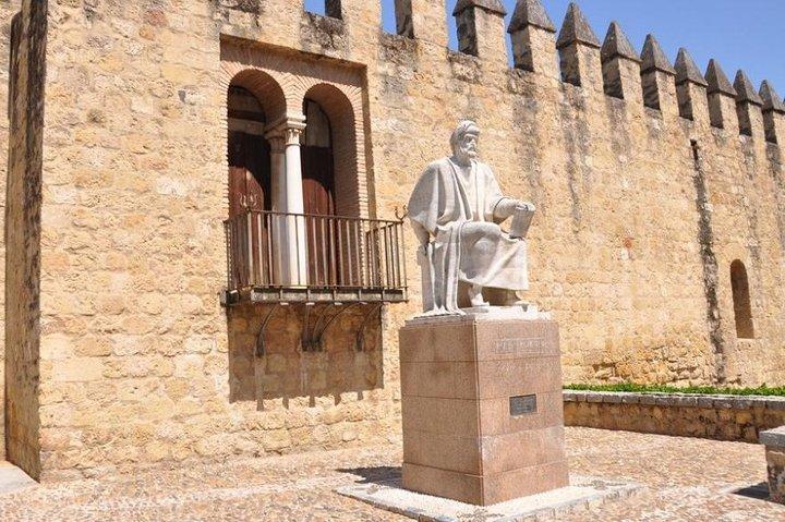 Mezquita, Alcazar y Juderia Ticket Incluidos Skip the Line