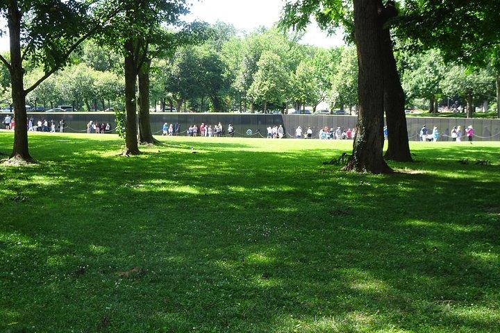DC Monuments Self-Guided Walking Tour and Scavenger Hunt