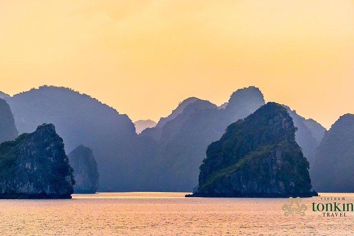 Halong Bay luxe cruise 2D / 1N: Kajakken, zwemmen, Titop eiland & verrassingsgrot