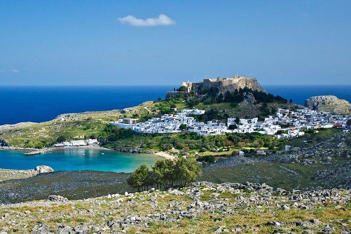 Visita guiada a la ciudad medieval de Rodas y la Acrópolis de Lindos en minibús.