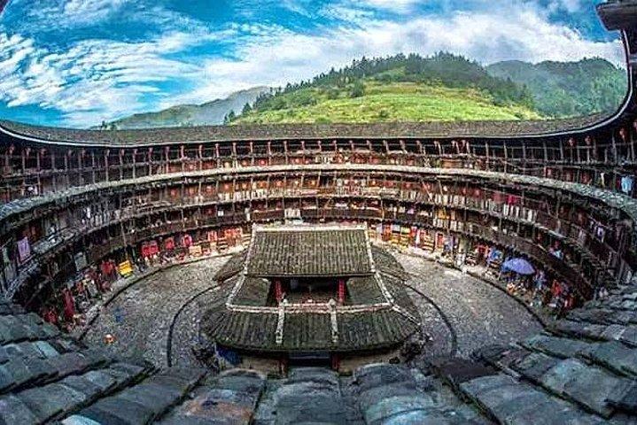 Excursion privée d'une journée à Tianluokeng Tulou et Taxia Village au départ de Xiamen