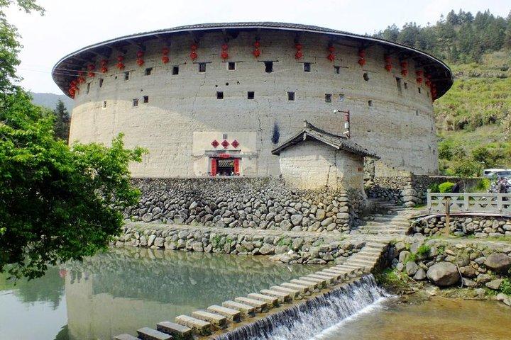 Excursion privée d'une journée à Tianluokeng Tulou et Taxia Village au départ de Xiamen