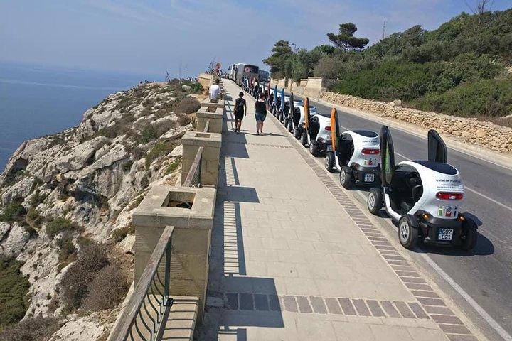 FULL Day Eco Twizy 2-personers selvkørende Malta-tur