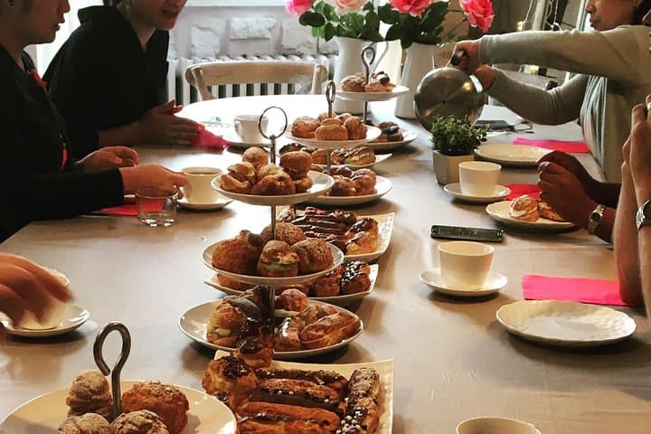 Paris Cooking Class: Chocolate Éclairs and Cream Puffs