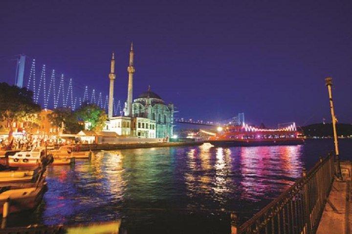 Stage Front Bosphorus Dinner Cruise with Pickup & Drinks included