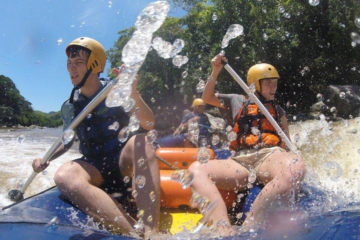 Wild Waters : Rio Avventura di Rafting sulle Acque Bianche