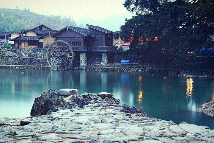 Excursión privada de un día a Hakka Tulou Village y Yun Shui Yao Water Town desde Xiamen