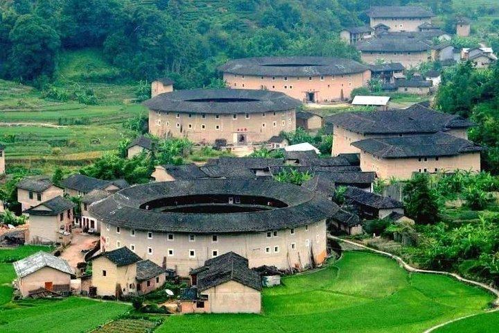 Excursión privada de escala a Xiamen con todo incluido a la aldea de Hakka Tulou con opciones