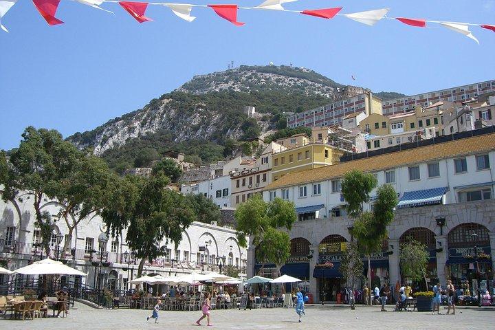 Excursão privada de dia inteiro em Gibraltar, Marbella e Puerto Banus saindo do Malaga Hotel