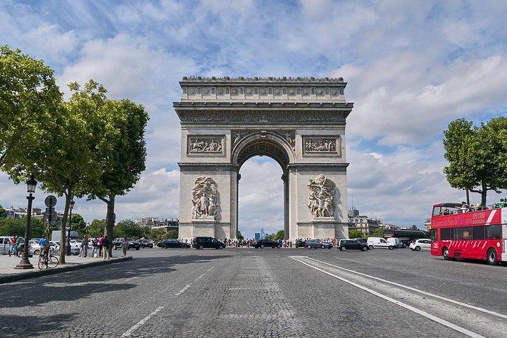Excursion privée de 10 heures à Paris au départ du Havre (guide officiel à Paris)