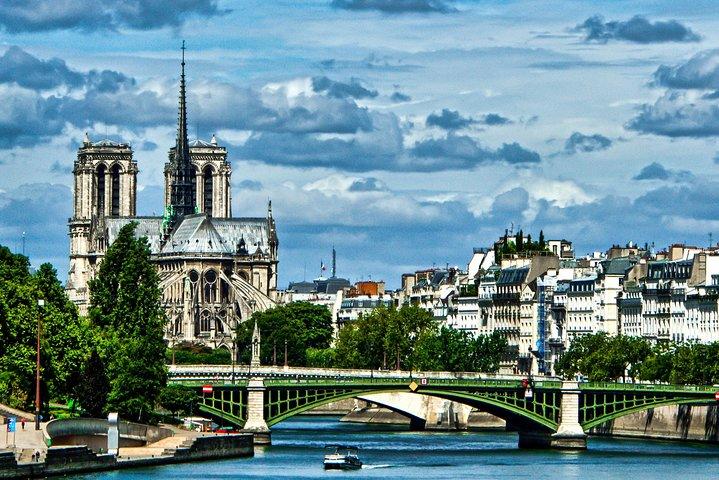 Visite privée de 12 heures de la ville de Paris au départ de Londres avec billets de train aller-retour inclus