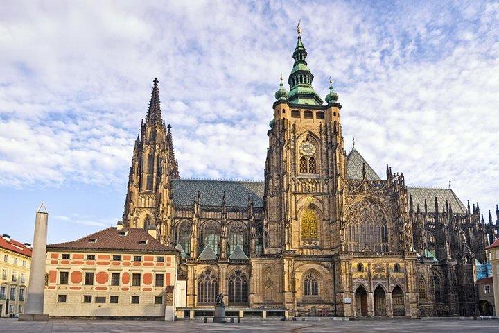 Château de Prague en espagnol, comprend les billets et le transport privé jusqu'au château