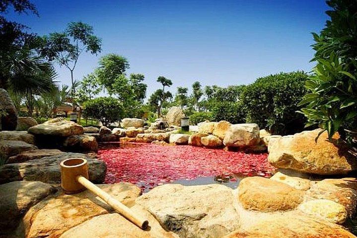 Private Transfer between Riyue Gu Hotspring Resort and Xiamen City