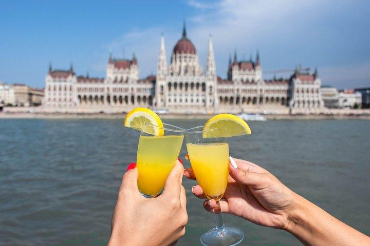 Budapest Donaukryssning med dryck, Audio Guide