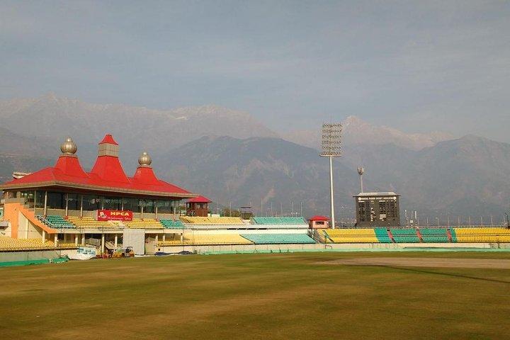 Dharamshala: Excursão turística à cidade em um dia inteiro