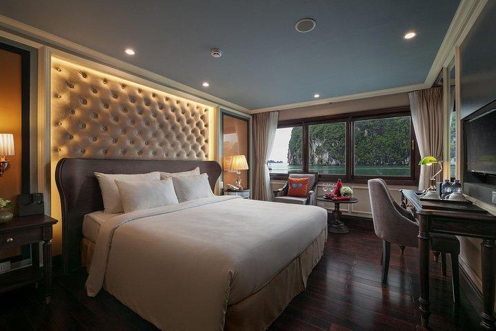 Bai Tu Long bay Luxury Cruise 2D / 1N：観光客の少ない場所、カヤック、完全な食事