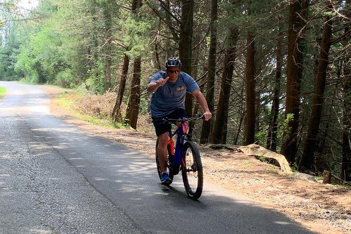 Verborgen Montenegro per e-bike, via de Kotor-kabelbaan naar 1300 meter