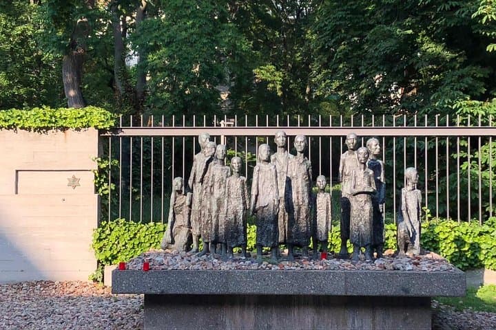 Jewish Berlin: Walking tour The Old Jewish Quarter (private 3 Hours tour)