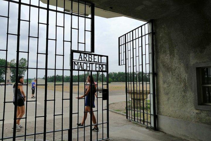 Memorial del campo de concentración de Sachsenhausen - Recorrido privado en transporte público