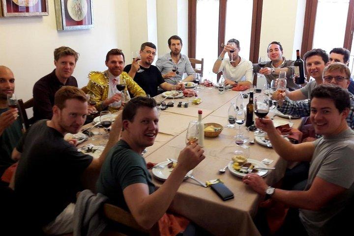 Privé wijnproeverijen in de oudste taverne van Sevilla