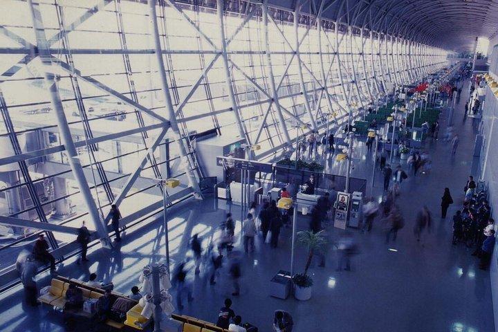 乗り合いの空港への送迎サービス：大阪市から関西国際空港