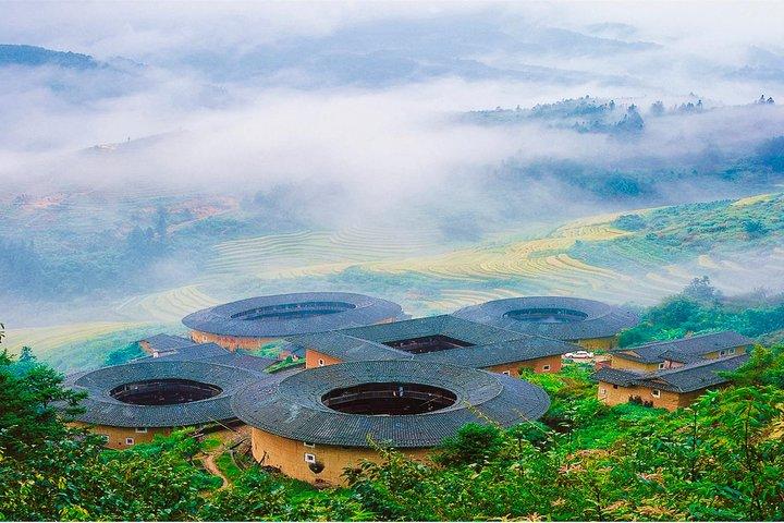 Xiamen privé dagtocht naar Fujian Tianluokeng Tulou-cluster